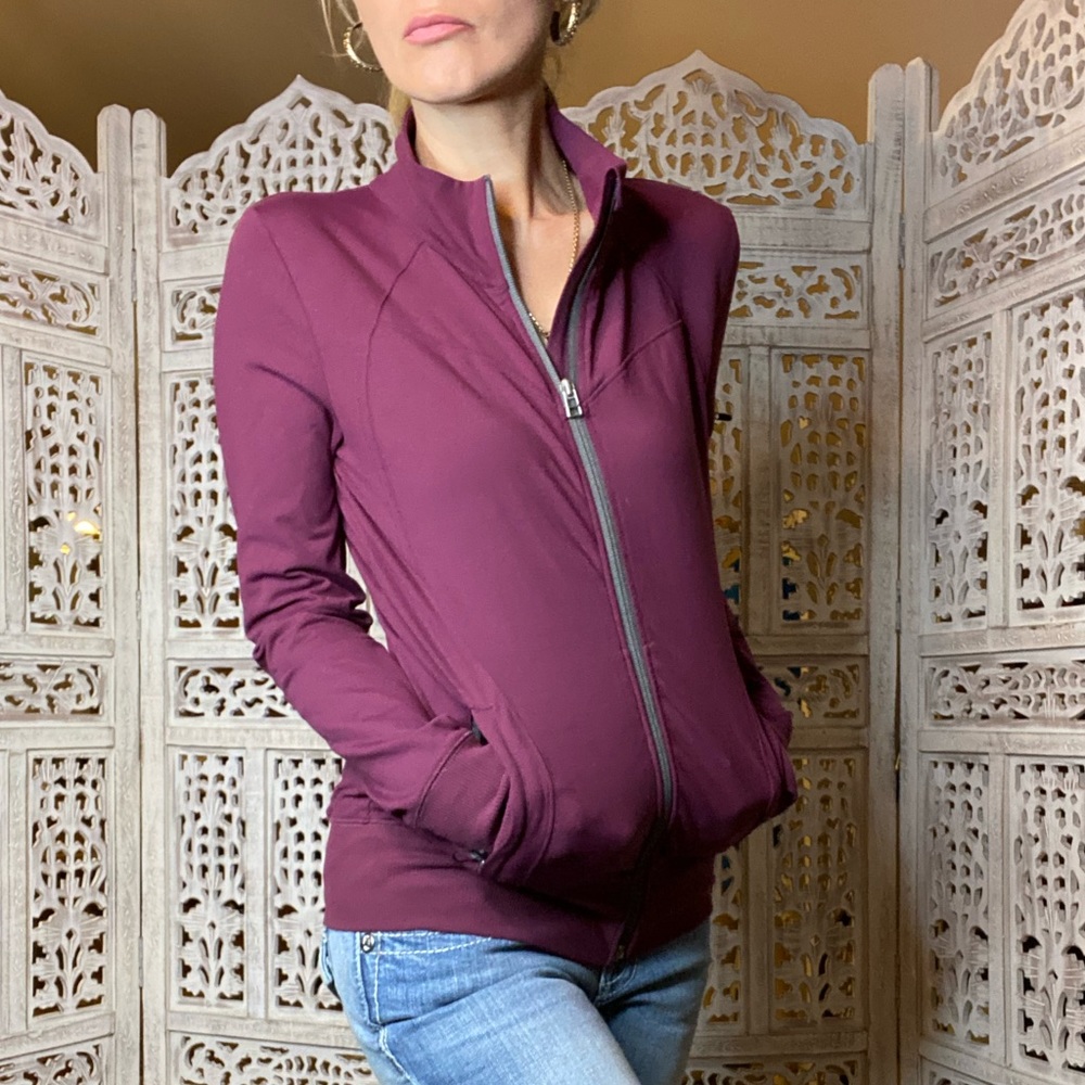 Alo yoga athletic top jacket sz M